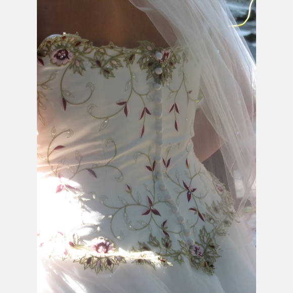 Strapless princess wedding dress/modern renaissance ball gown 18-20 DRYCLEANED - Picture 4 of 6